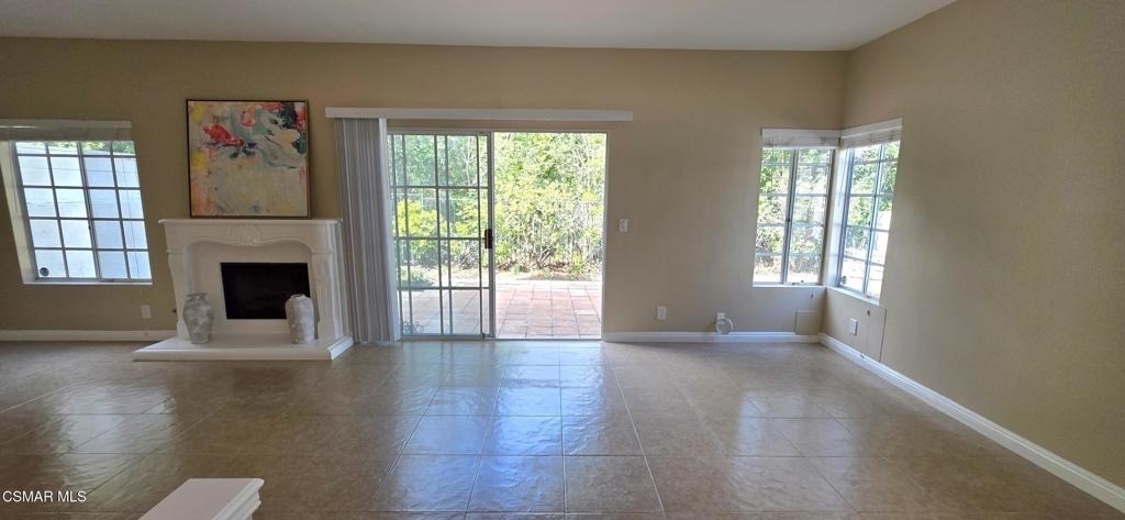 5645 Tanner Ridge Avenue - Photo 7
