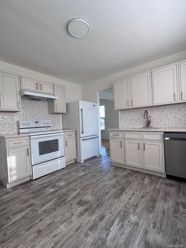 1539 Bell Boulevard - Photo 4