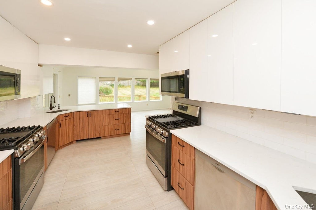 11 Castle Drive - Photo 1