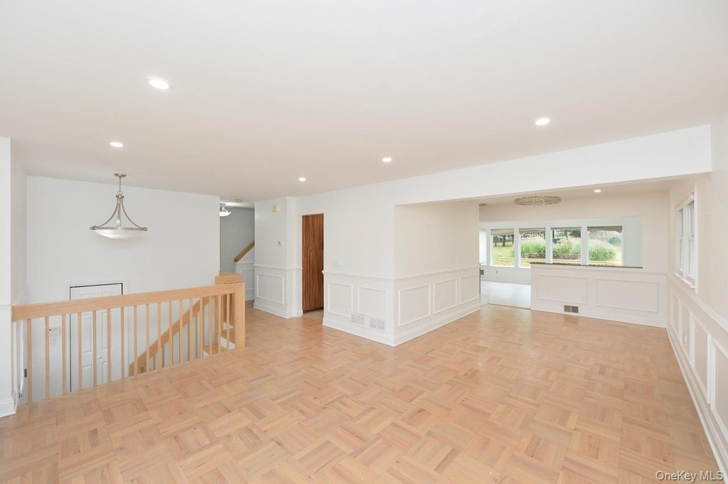 11 Castle Drive - Photo 5