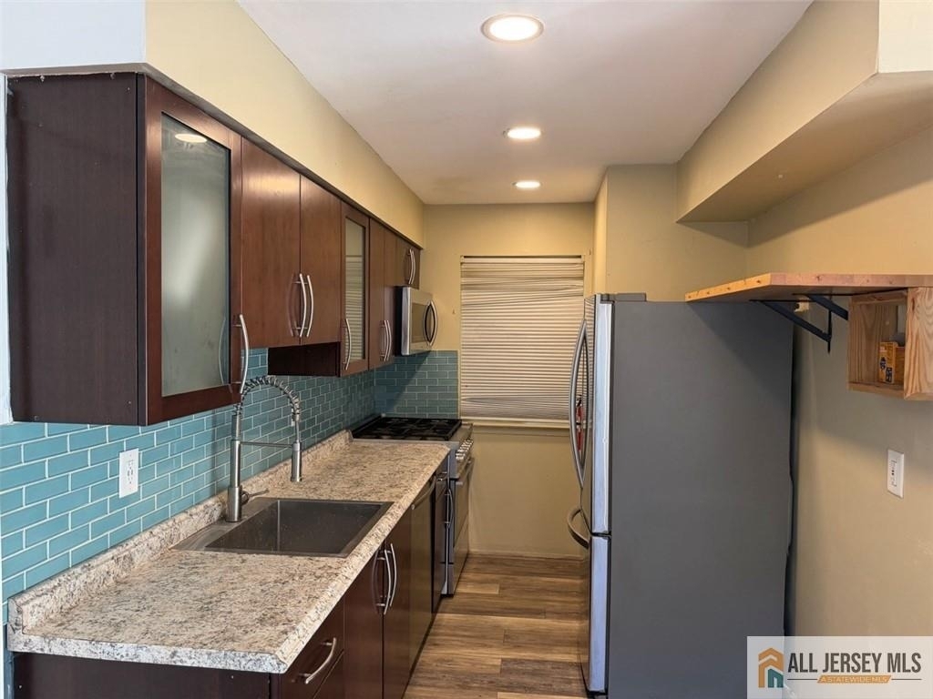 31 Ardsley Court - Photo 2