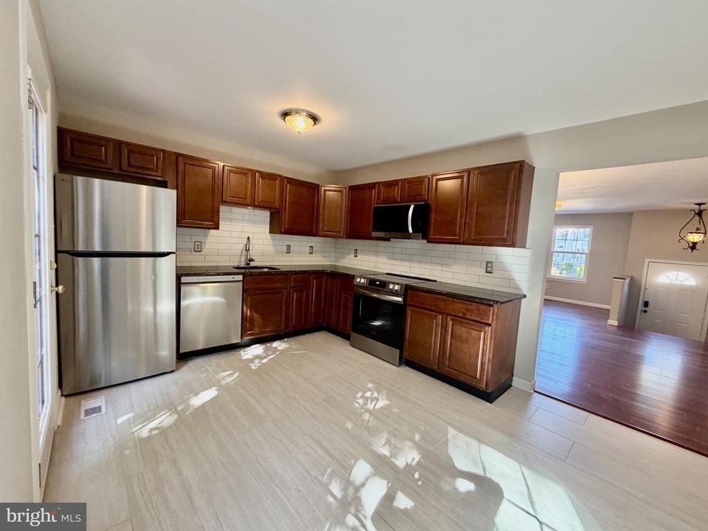 14904 Enterprise Lane - Photo 18