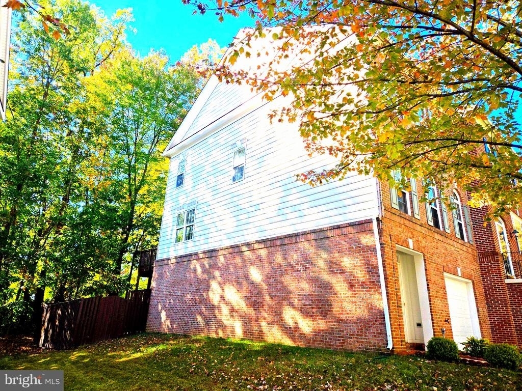 4714 Caronia Way - Photo 2