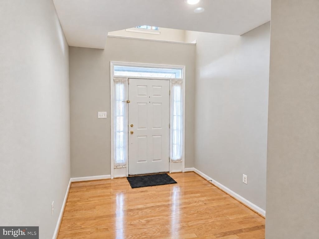 4714 Caronia Way - Photo 3