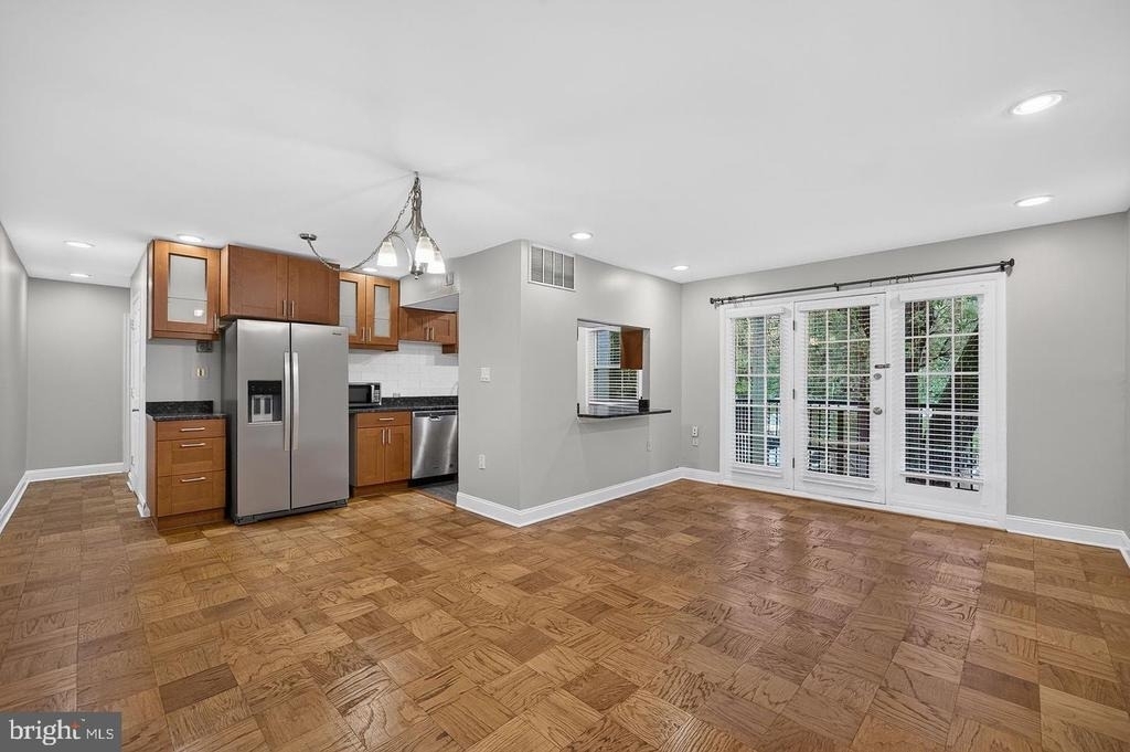 9453 Fairfax Boulevard - Photo 2