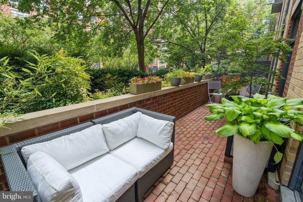 520 John Carlyle Street - Photo 7