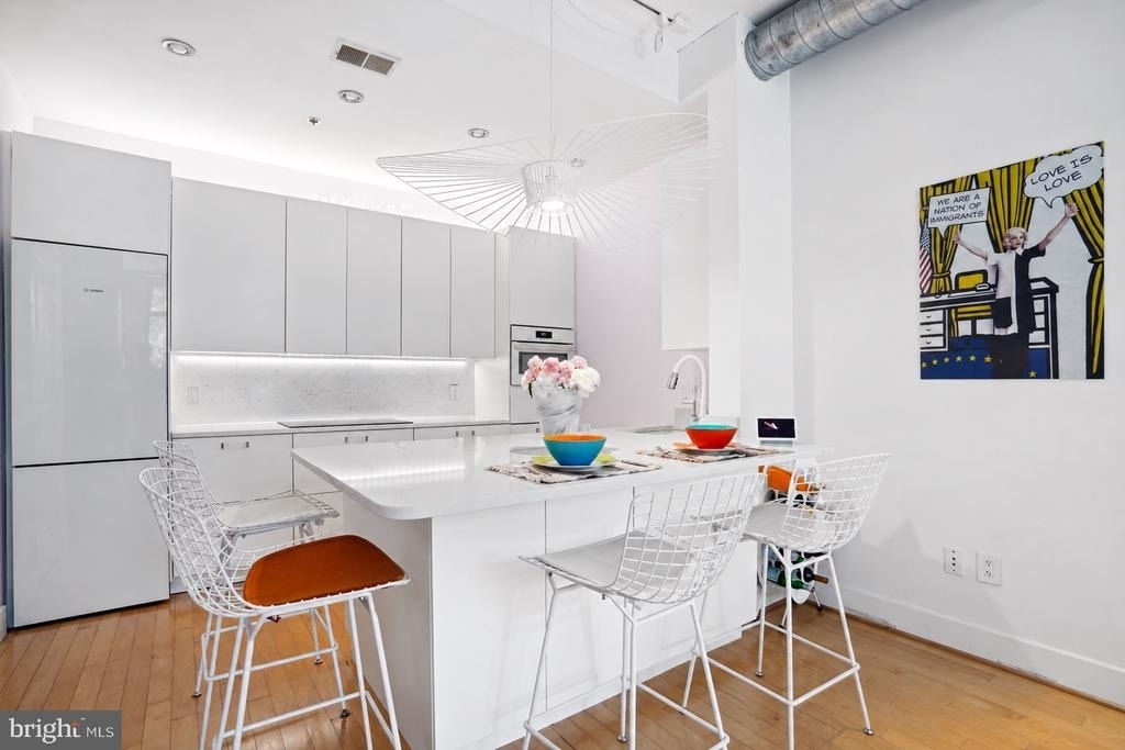 520 John Carlyle Street - Photo 9