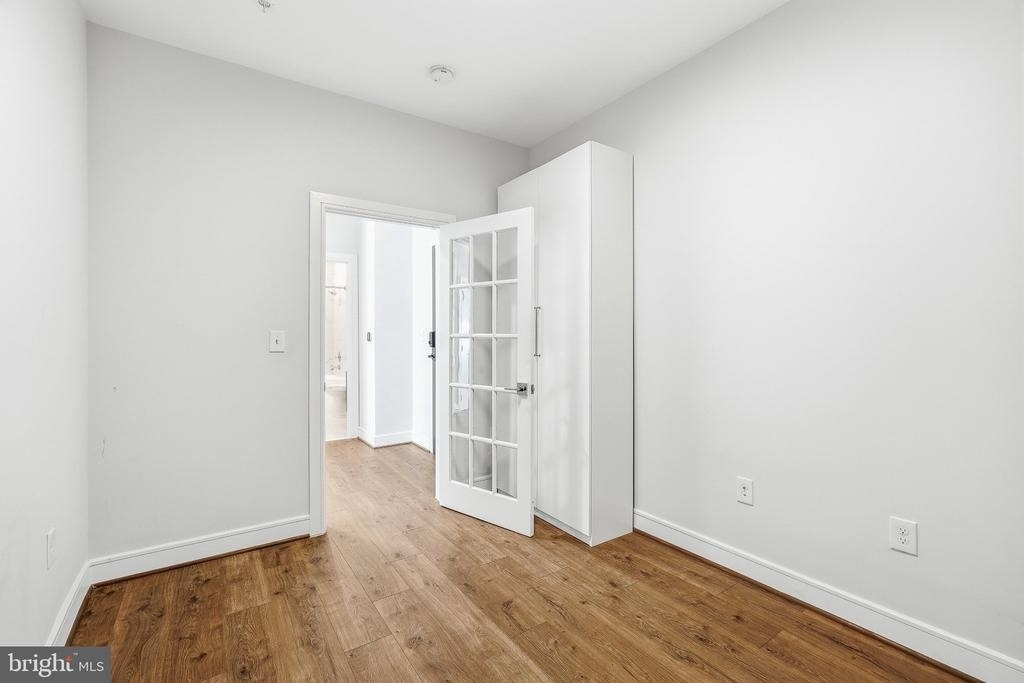 635 Slaters Lane - Photo 25