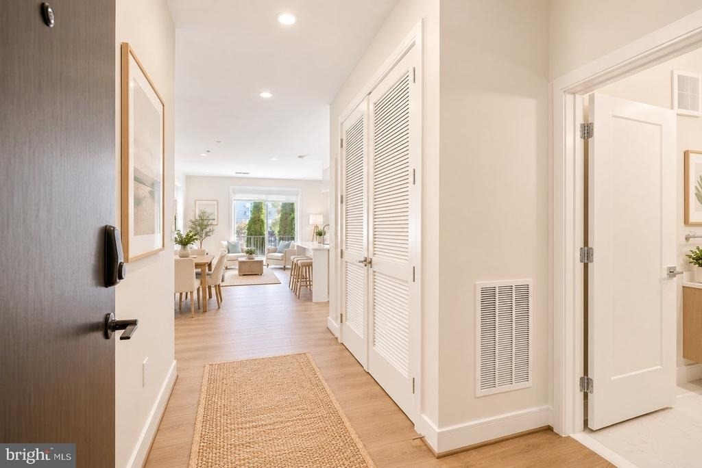 635 Slaters Lane - Photo 3