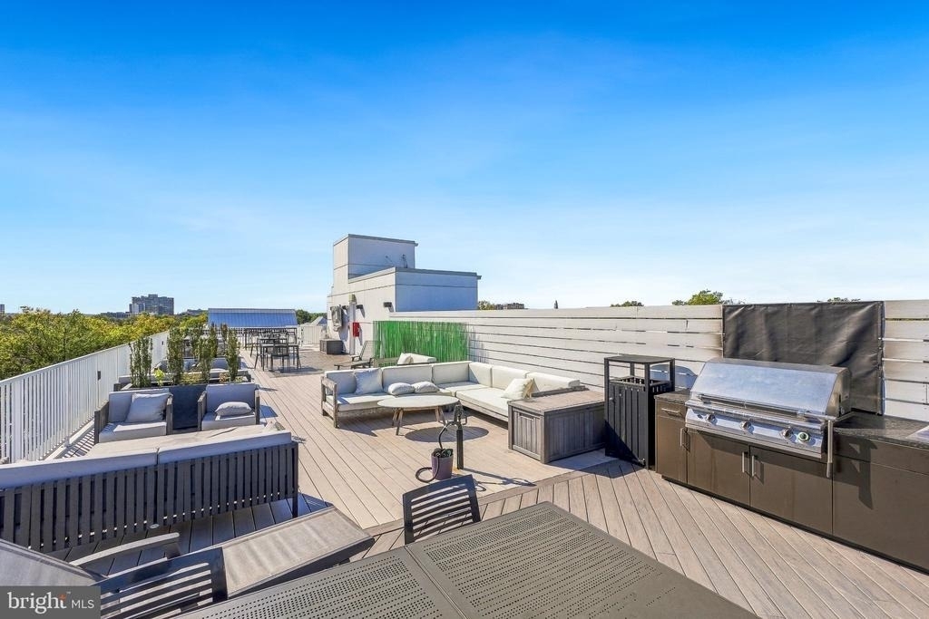 635 Slaters Lane - Photo 46