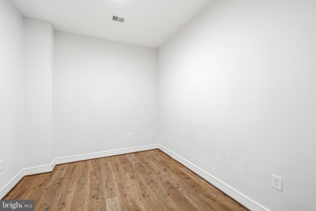 635 Slaters Lane - Photo 27