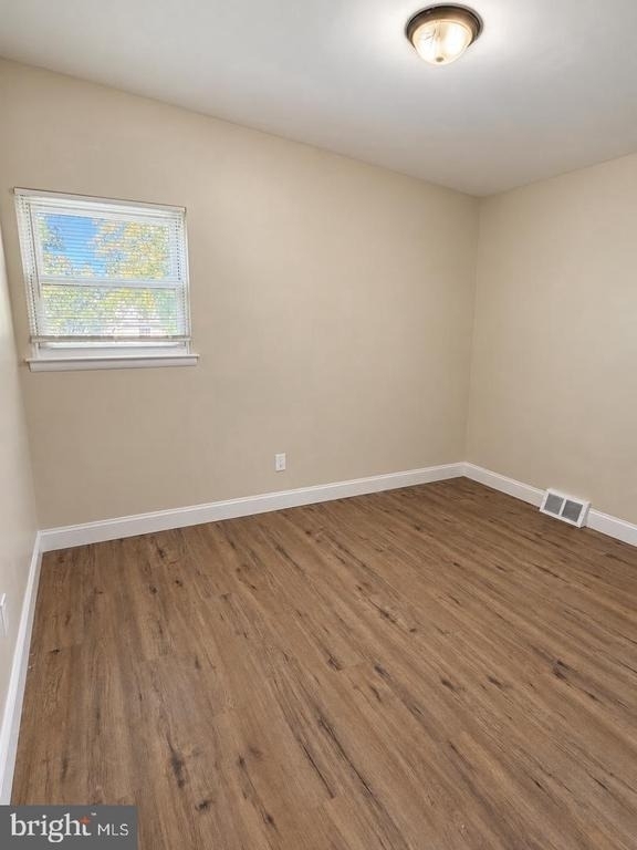1556 Birchwood Avenue - Photo 11