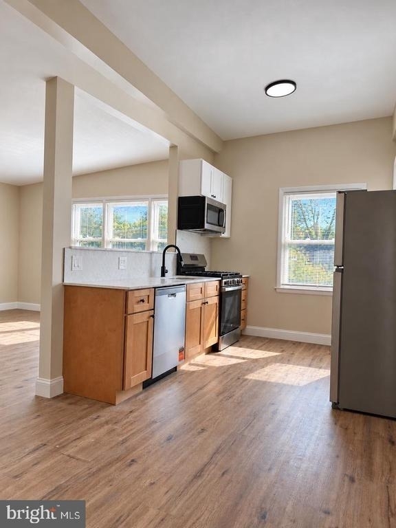 1556 Birchwood Avenue - Photo 3
