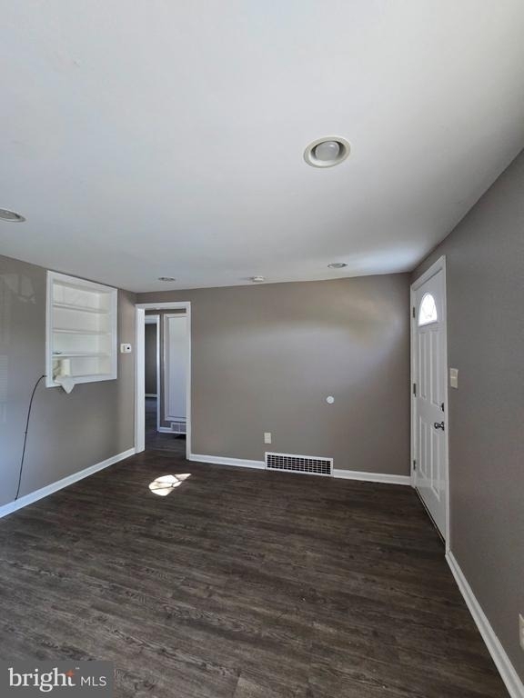 608 Parkinson Avenue - Photo 3