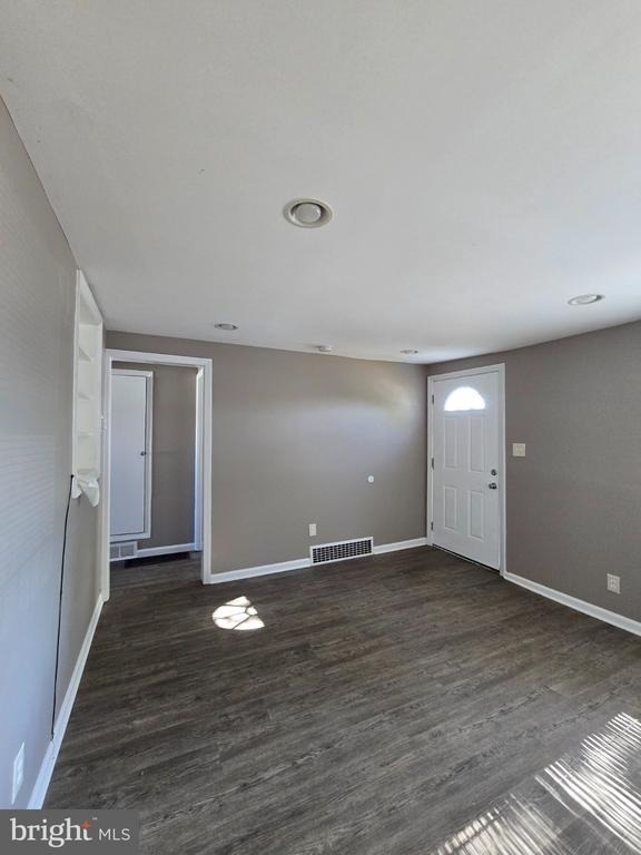 608 Parkinson Avenue - Photo 4