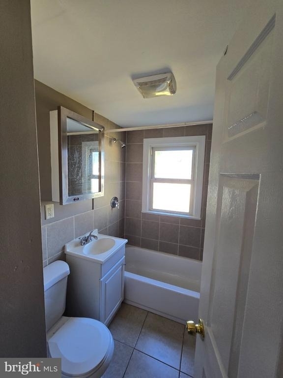 608 Parkinson Avenue - Photo 12