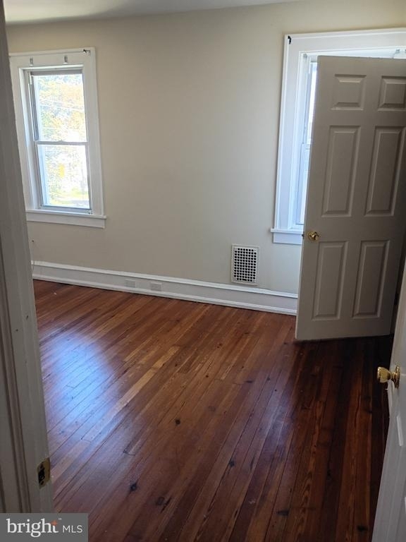 1220 Grant Avenue - Photo 6