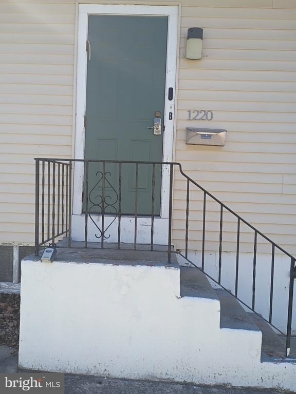 1220 Grant Avenue - Photo 1