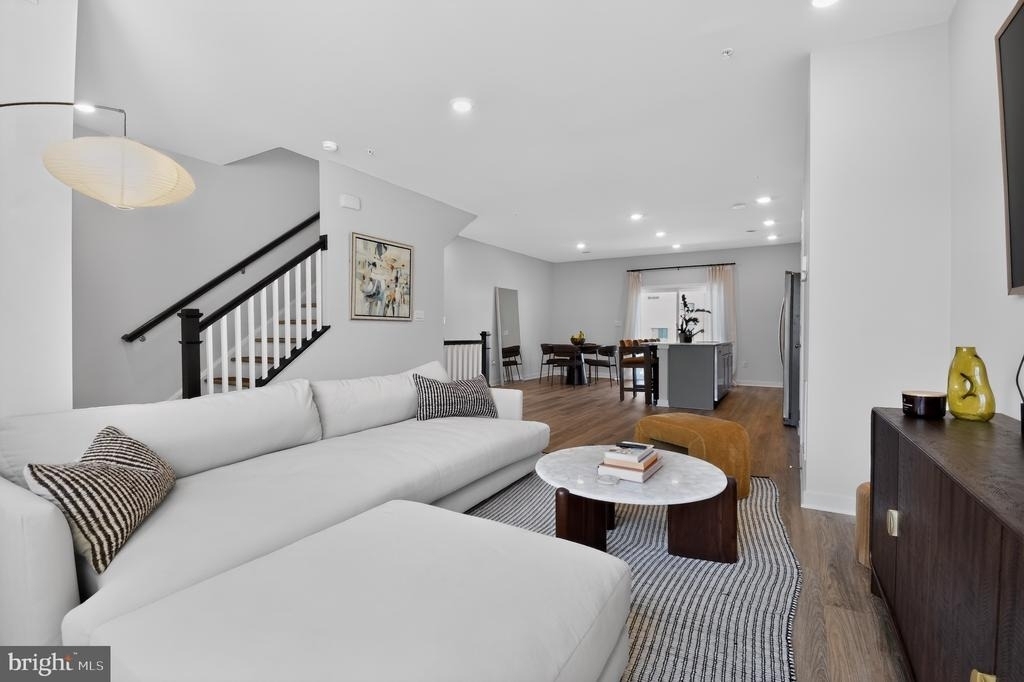 7425 Calm Retreat Boulevard - Photo 15
