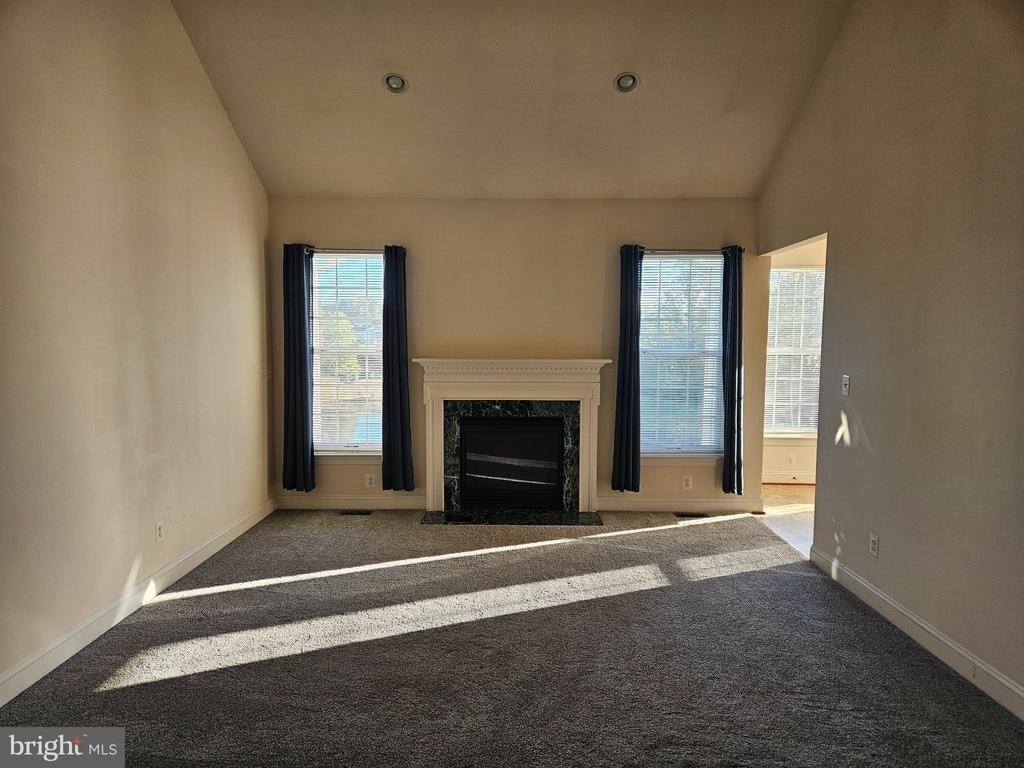 222 Whirlaway Lane - Photo 4