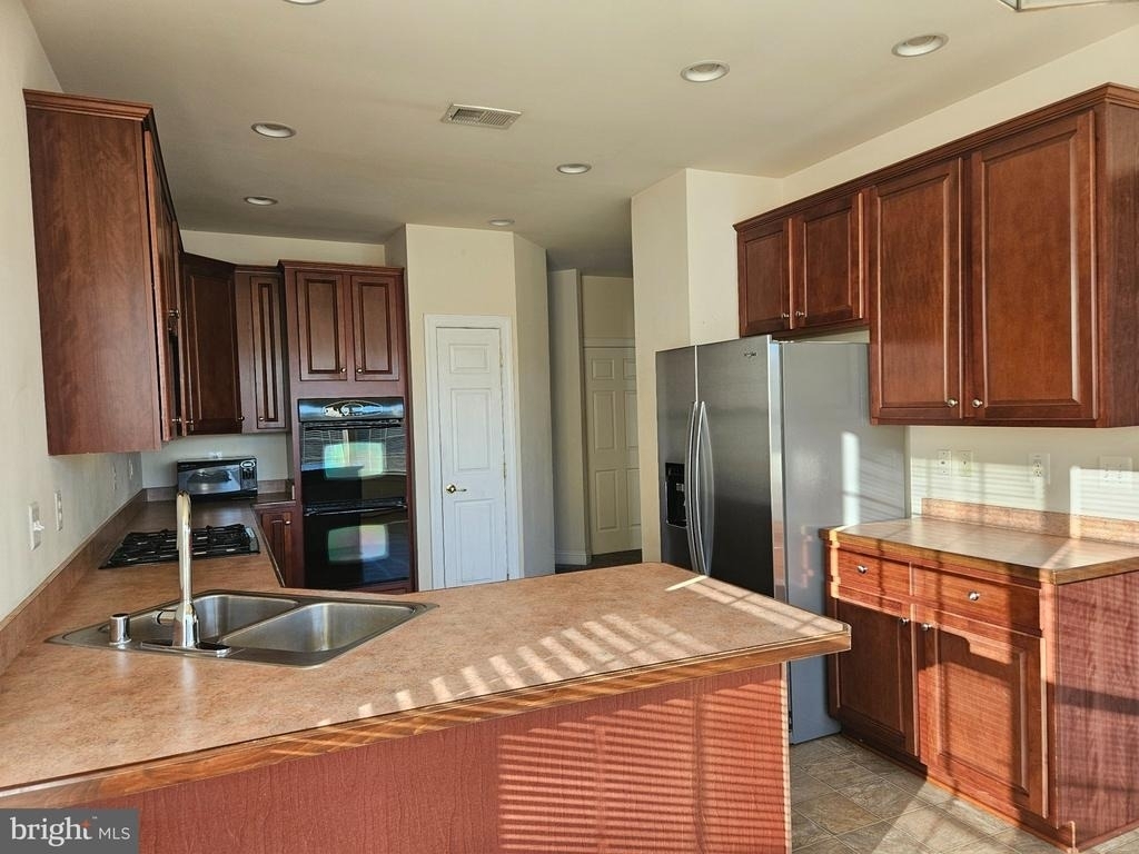 222 Whirlaway Lane - Photo 8