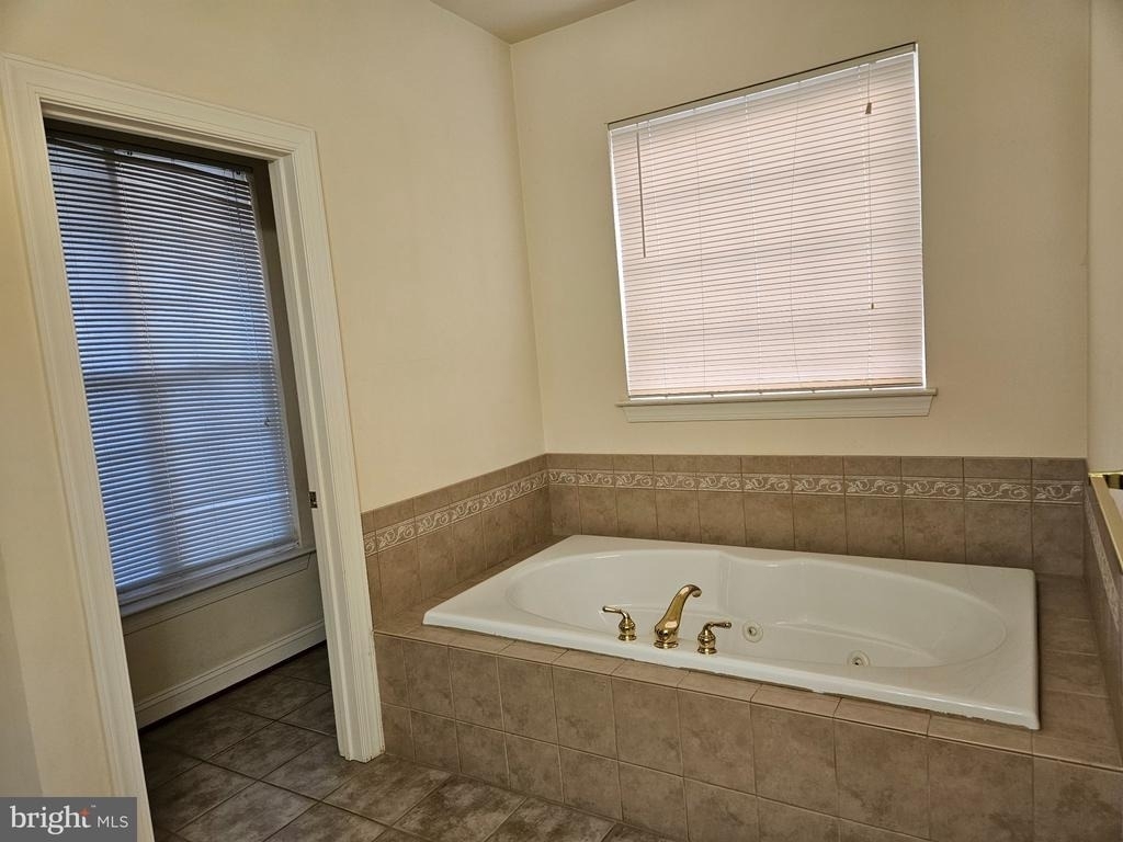 222 Whirlaway Lane - Photo 12