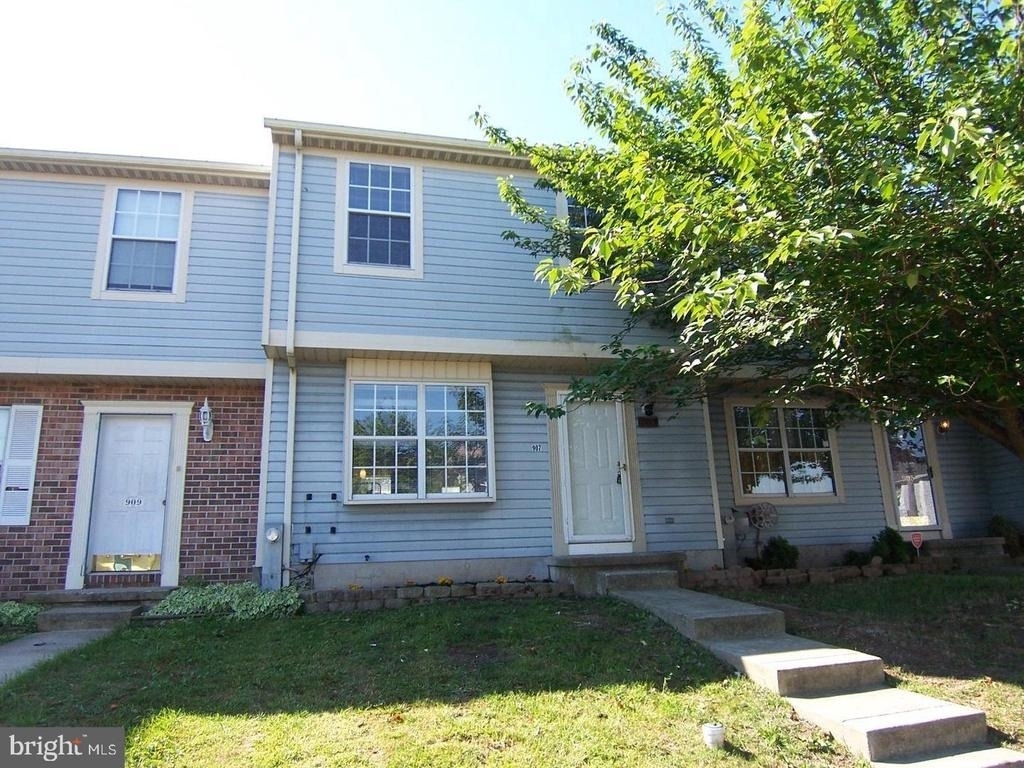 907 Olive Branch Court N - Photo 11