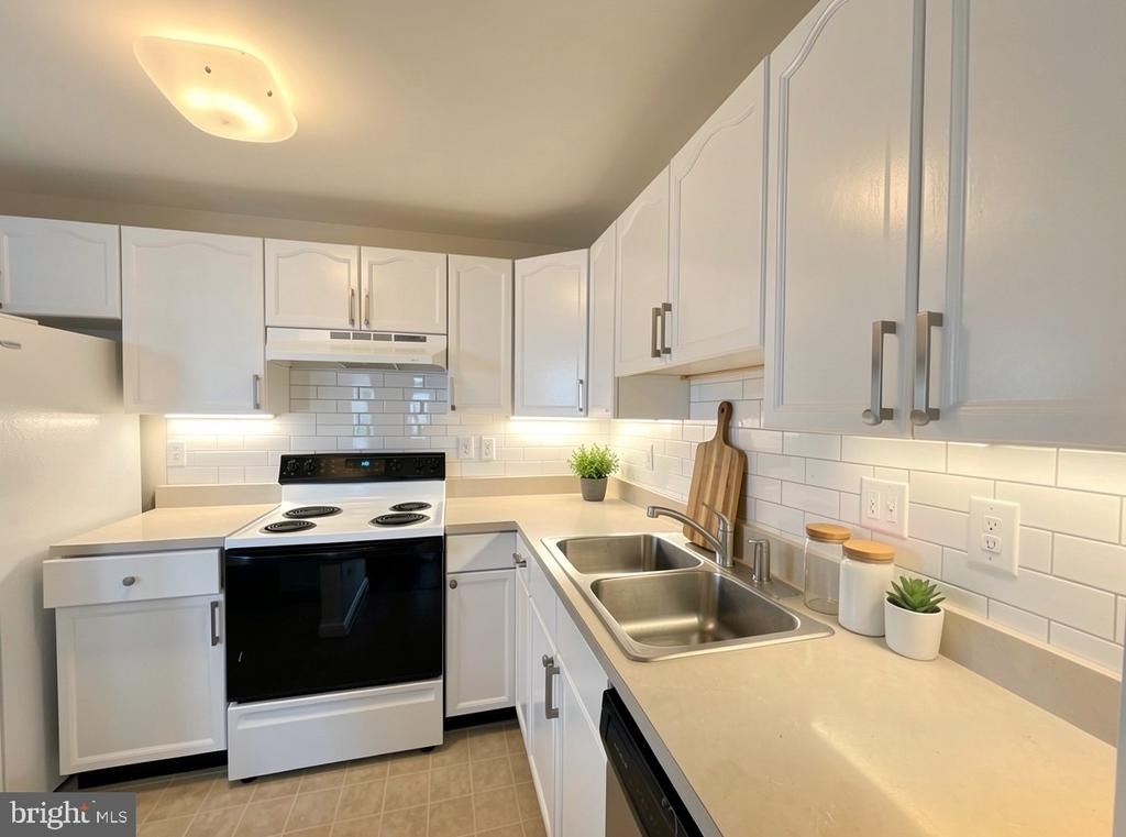 2104 Whitehall Road - Photo 3