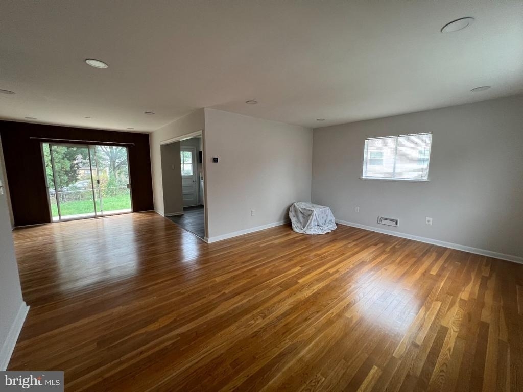 6115 Moorefield Road - Photo 4