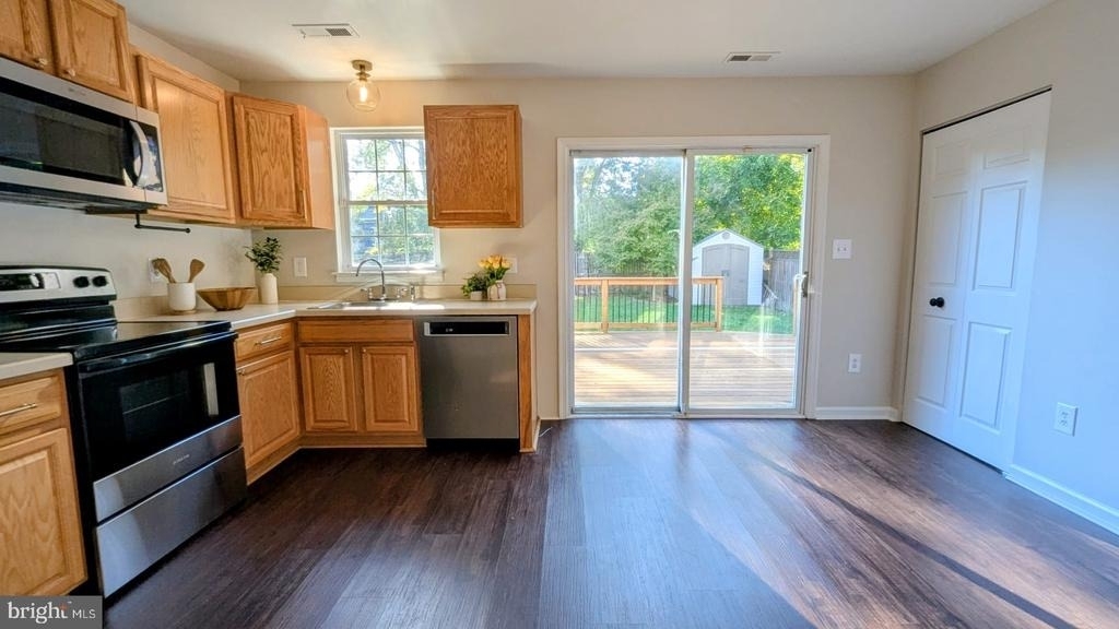 8 Glenwood Ave - Photo 8
