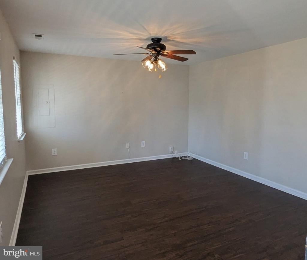 8 Glenwood Ave - Photo 4