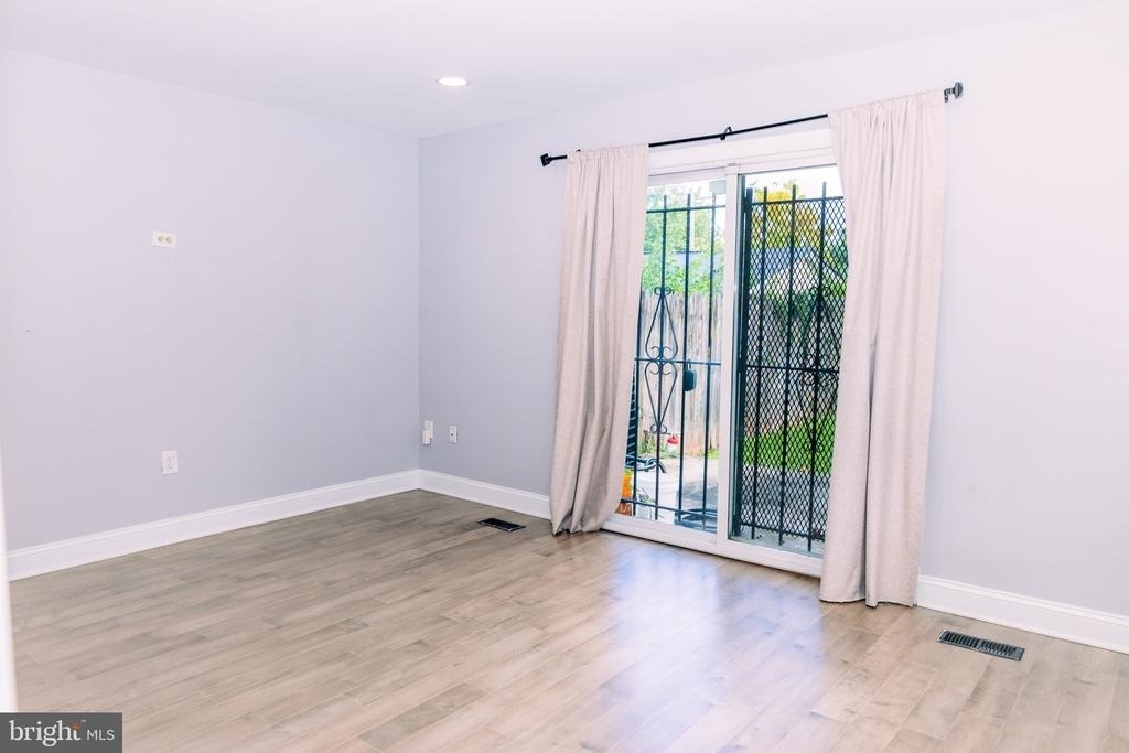 426 53rd Street Se - Photo 2
