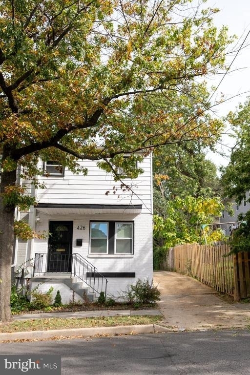 426 53rd Street Se - Photo 0