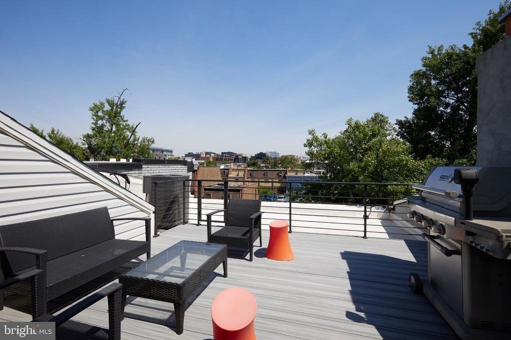 1326 Riggs Street Nw - Photo 8