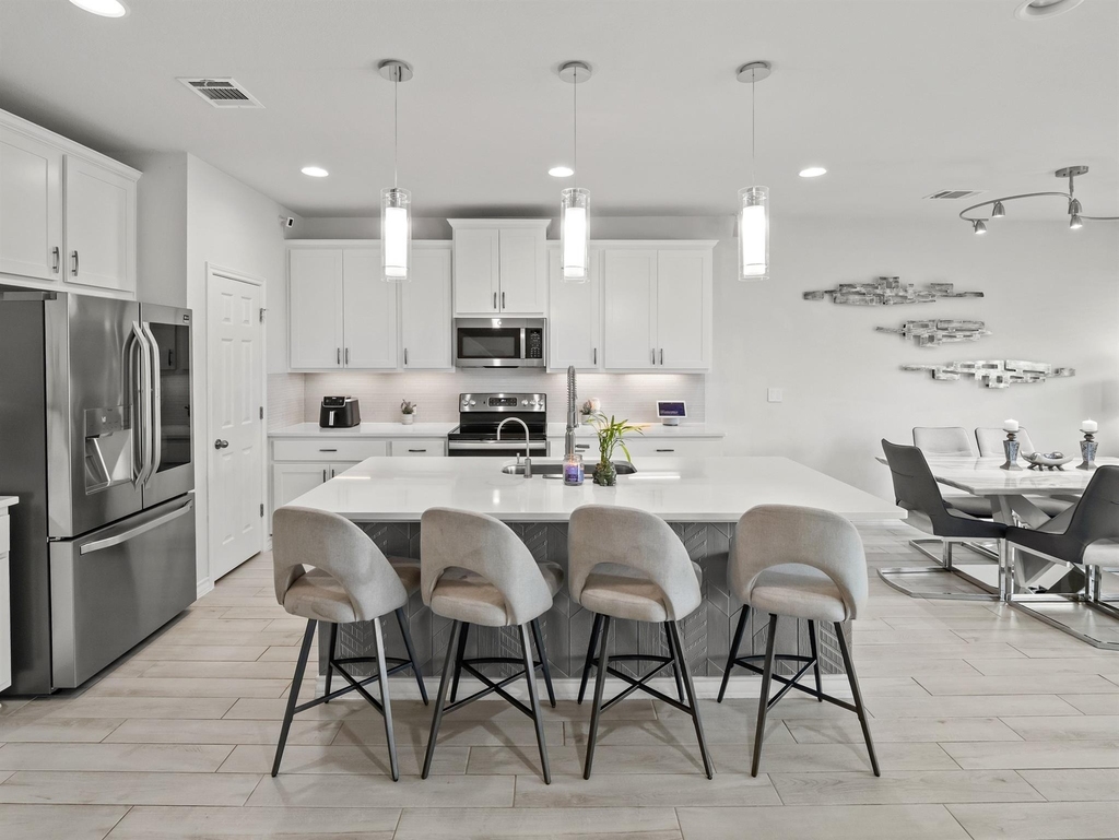 353 Capstone Rd - Photo 4