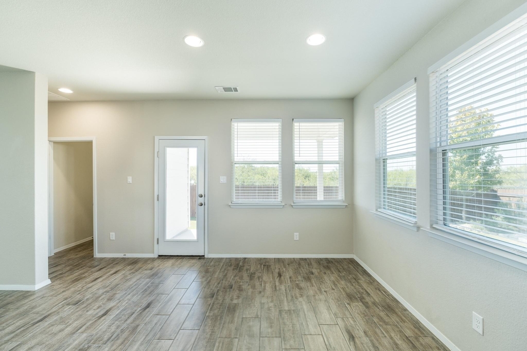 236 Blue Agate Ct - Photo 8