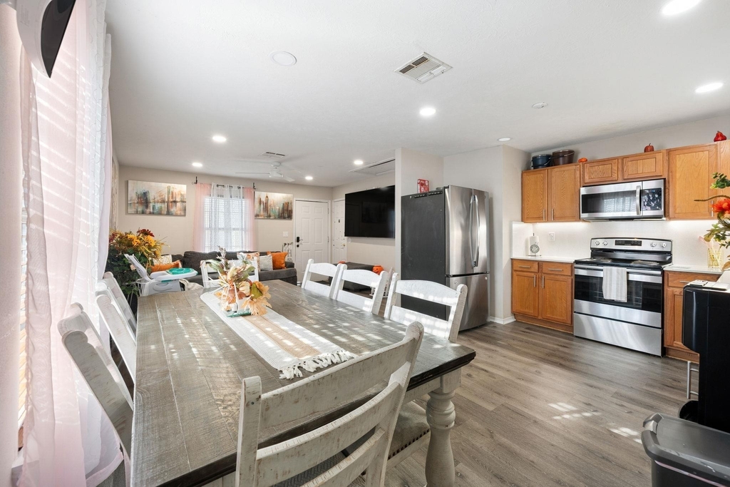 309 E Parsons St - Photo 6