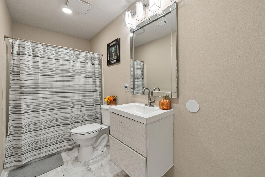 309 E Parsons St - Photo 19