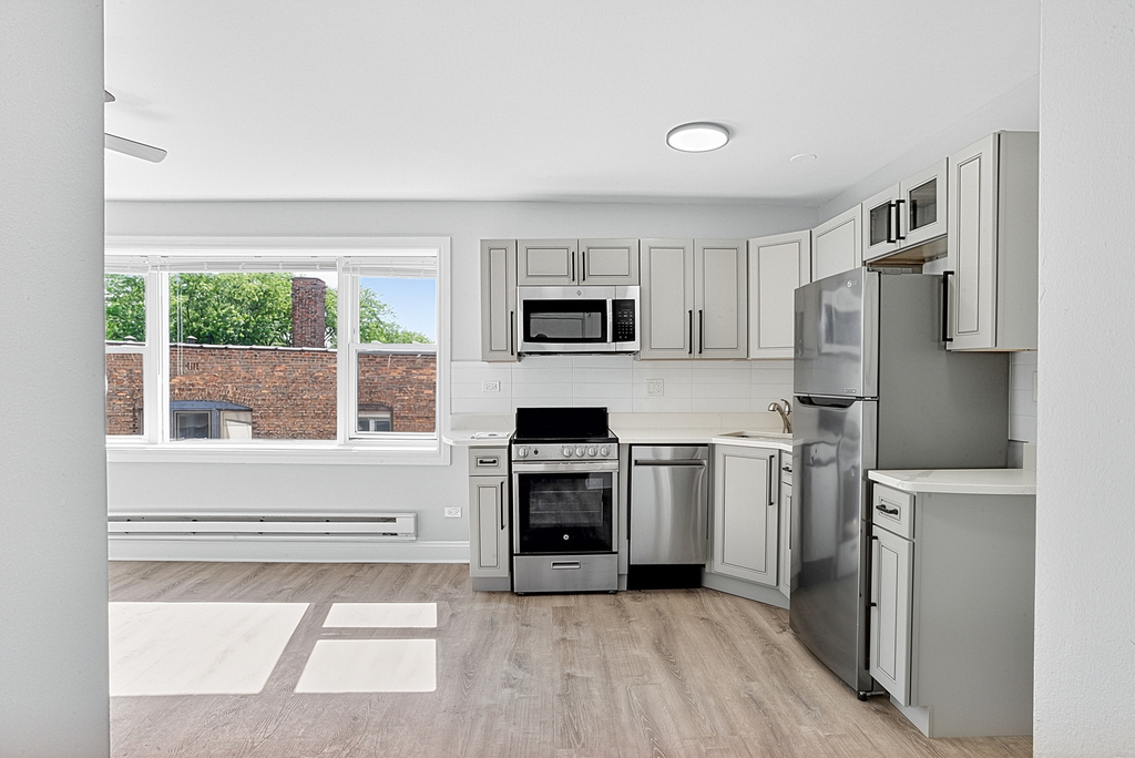 7710 N Sheridan Road - Photo 2