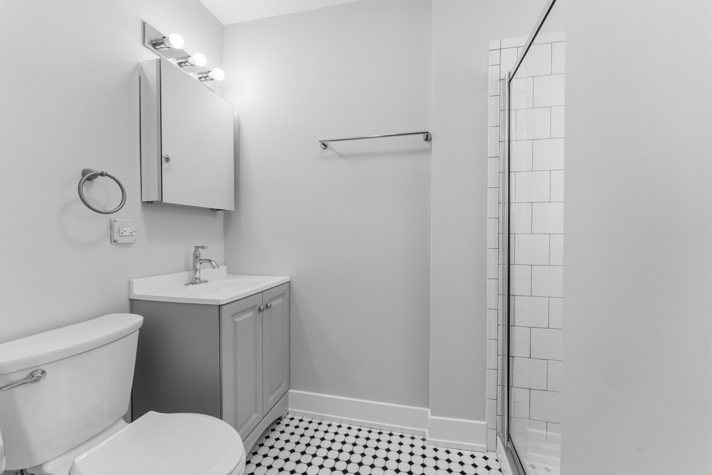 6807 N Sheridan Road - Photo 7