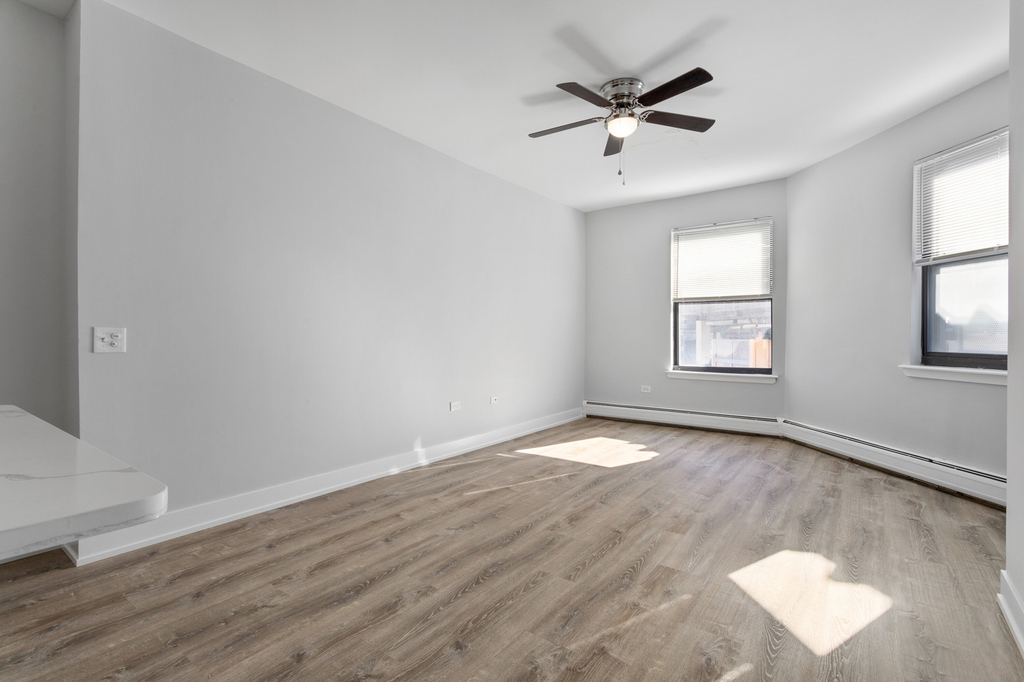 1625 W Howard Avenue - Photo 6