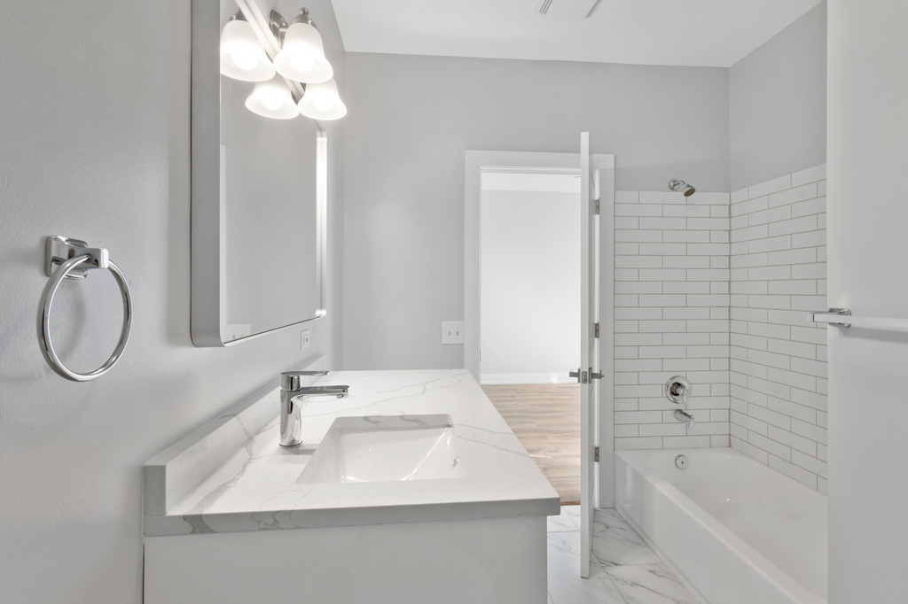1625 W Howard Avenue - Photo 9