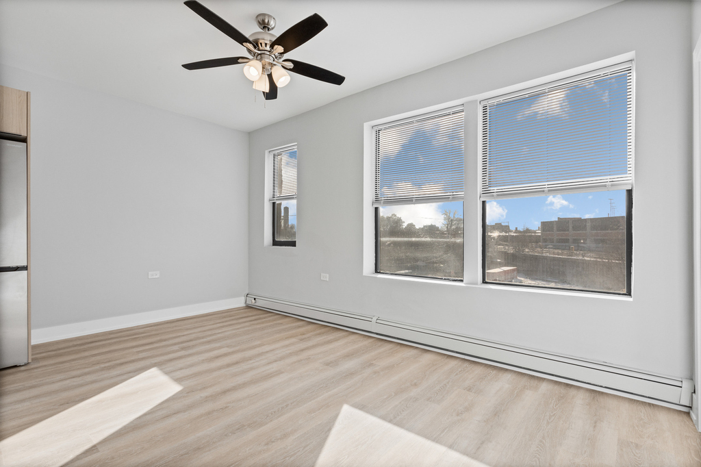 1625 W Howard Avenue - Photo 5