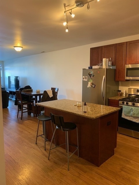 2000 W Warren Boulevard - Photo 3