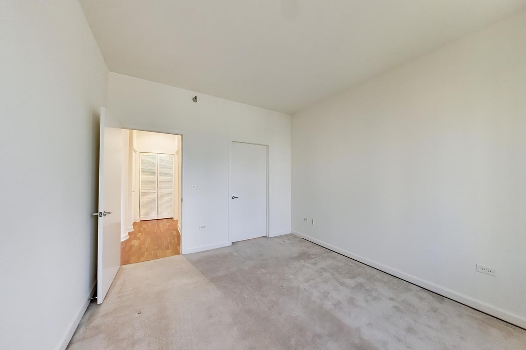 1322 S Prairie Avenue - Photo 10