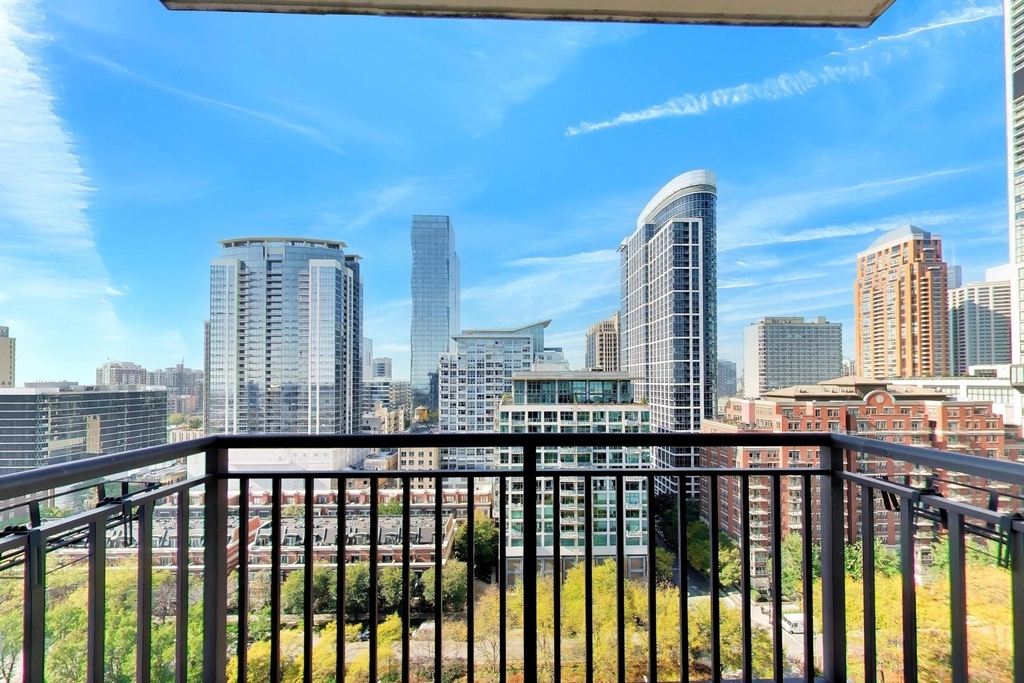 1322 S Prairie Avenue - Photo 4