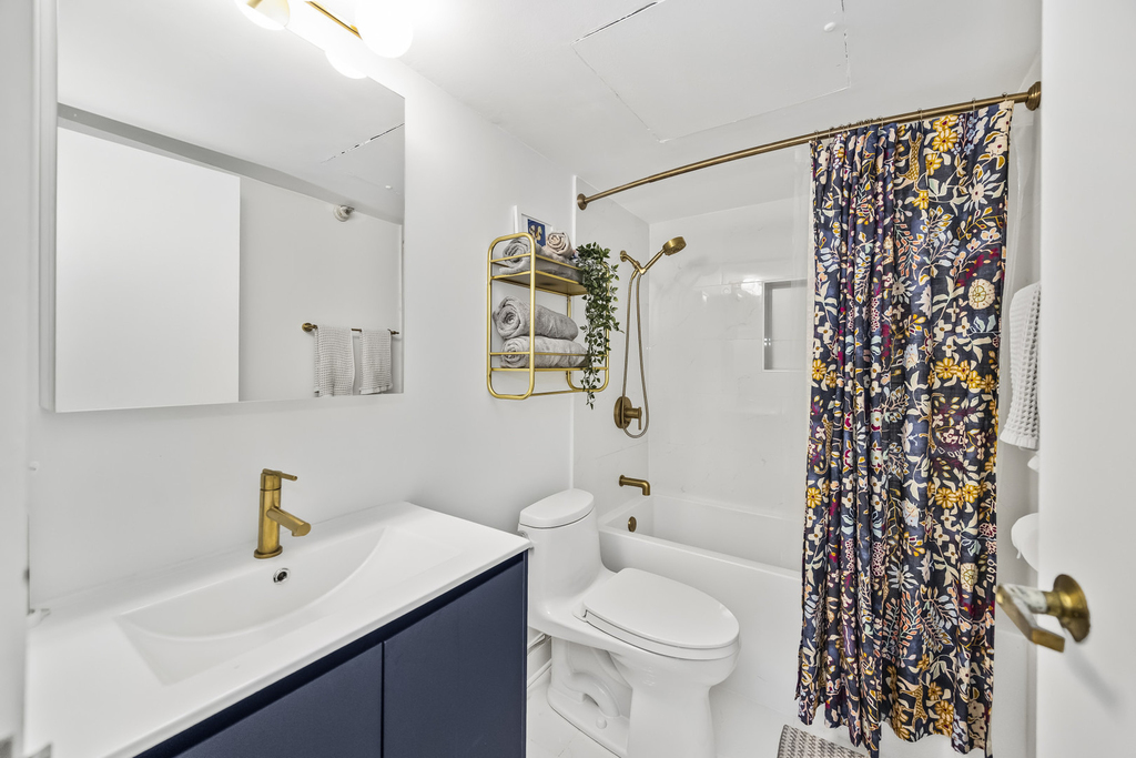 440 N Wabash Avenue - Photo 4