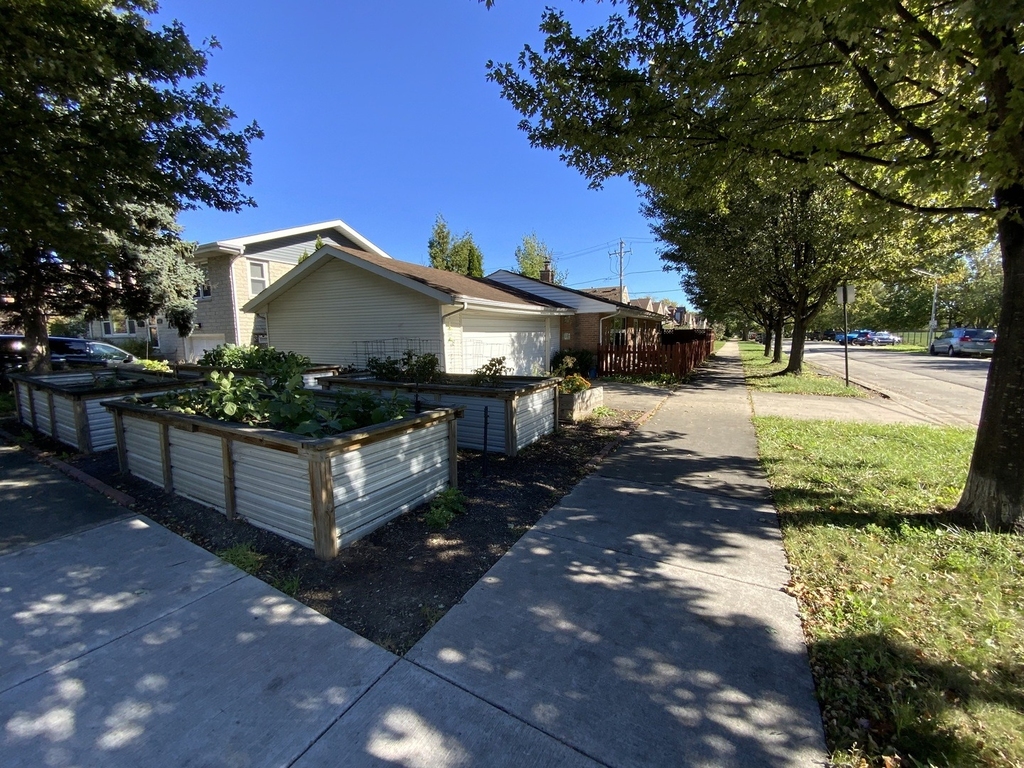 7440 W Everell Avenue - Photo 1