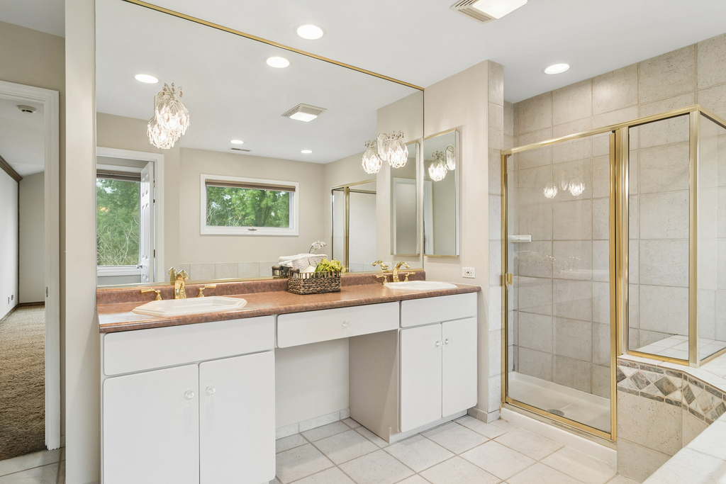 2059 Sheridan Road - Photo 16