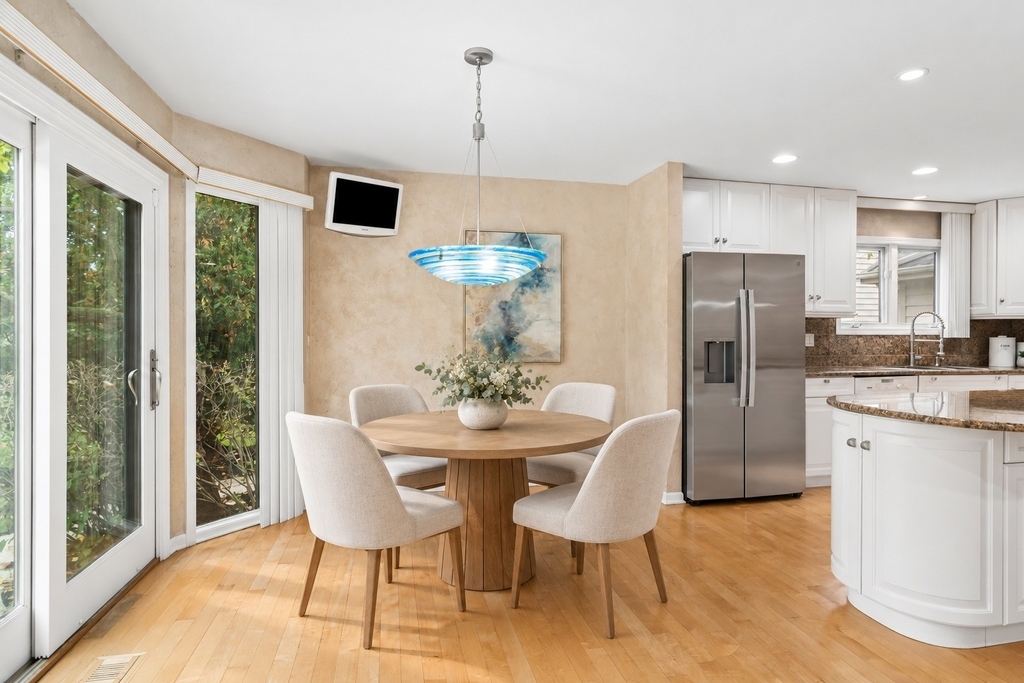 2059 Sheridan Road - Photo 7
